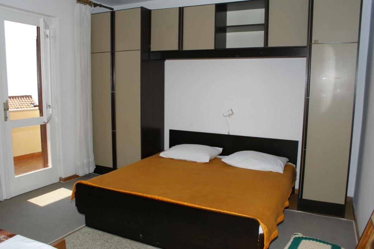 Apartments By The Sea Podgora, Makarska - 518 Exterior photo